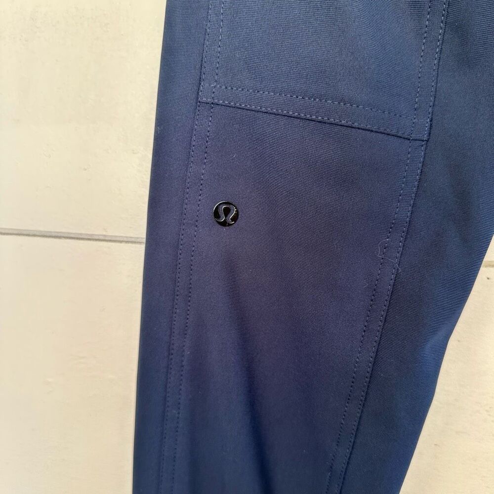 Lululemon Women’s 6 Blue Bust a Move Moto Pants - Picture 4 of 6